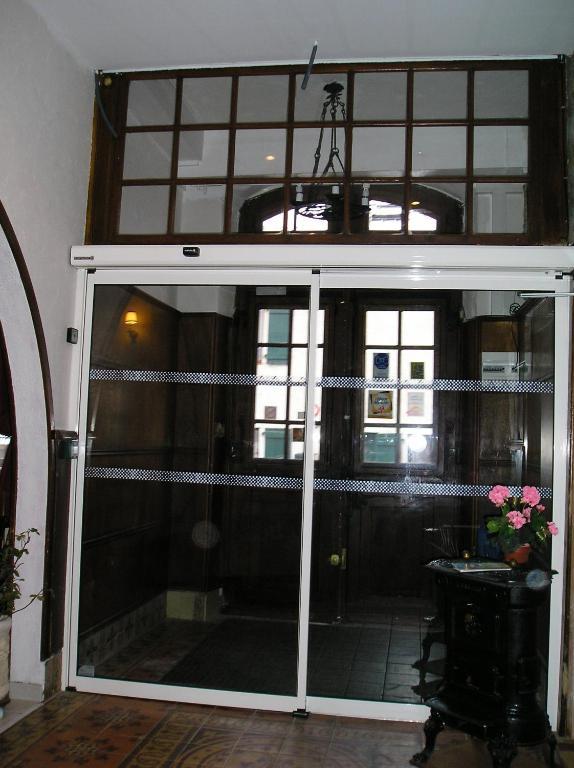 Hotel Du Soleil Дивон ле Бен Стая снимка