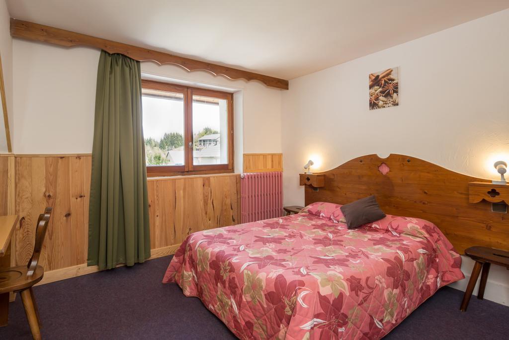 Hotel Du Soleil Дивон ле Бен Екстериор снимка