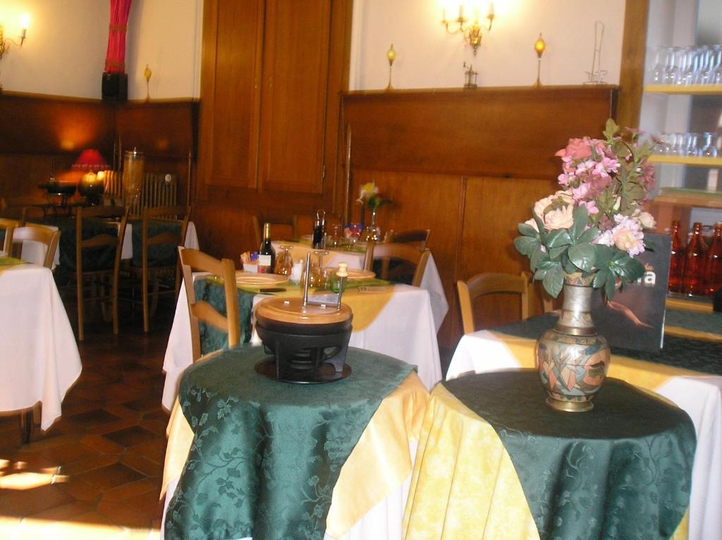 Hotel Du Soleil Дивон ле Бен Екстериор снимка