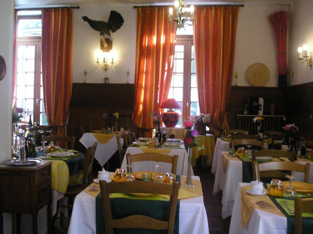 Hotel Du Soleil Дивон ле Бен Стая снимка