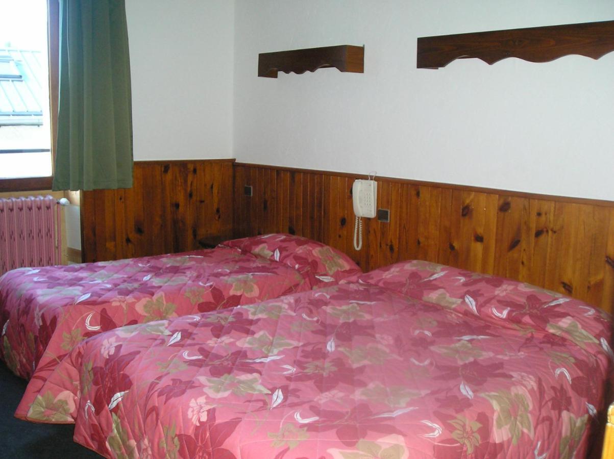 Hotel Du Soleil Дивон ле Бен Стая снимка